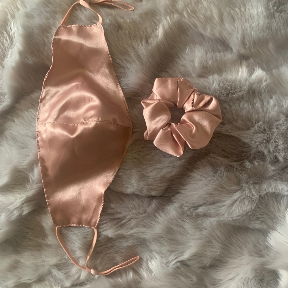 Satin Face Mask and Scrunchie (4 sets) - Picture 2 of 5